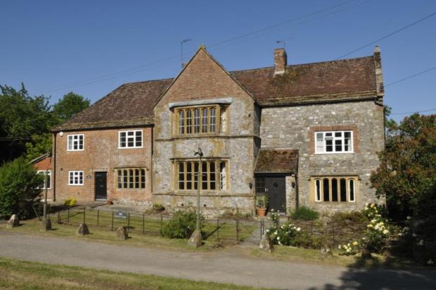 Lovely house in Knowle St Giles House Critic